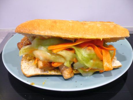 H�hnchenbaguette asiatisch