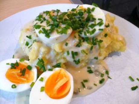 Eier mit Kapernsauce