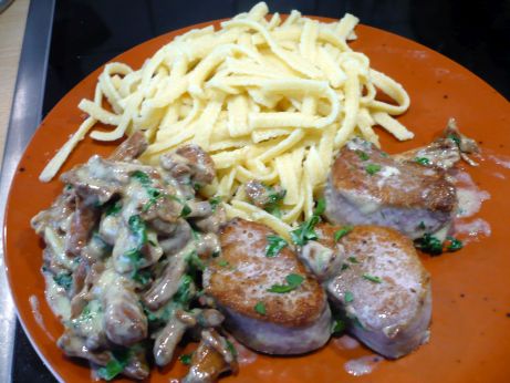 Schweinemedallions mit Pfifferlingen