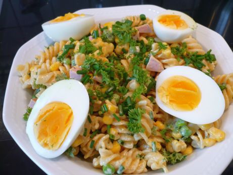 Nudelsalat mit French Dressing