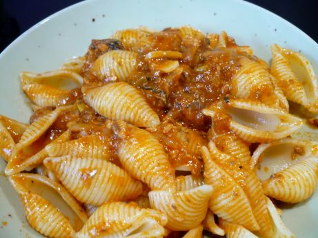 Nudeln mit Sardinen