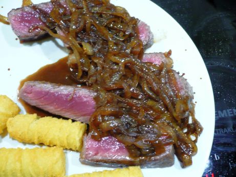 Rindfleisch mit Balsamico Zwiebeln