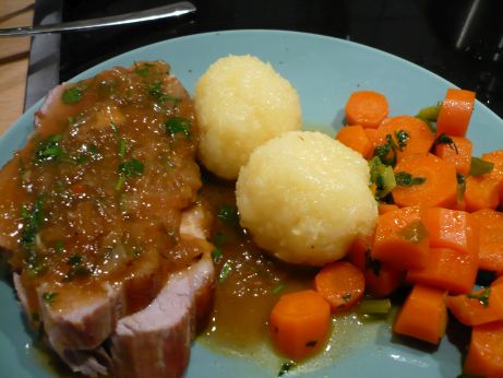Schweinebraten mit Zwiebelsoe