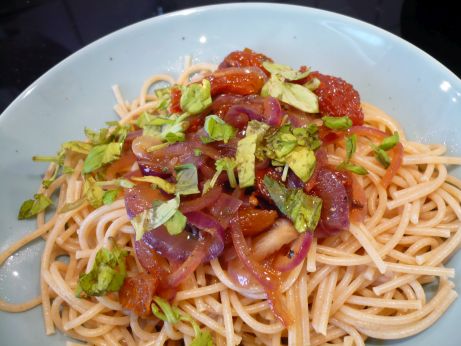 Spaghetti mit getrockneten Tomaten