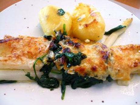 Spargel mit Spinat berbacken